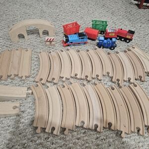 Melissa & Doug Wooden Train Tracks Set